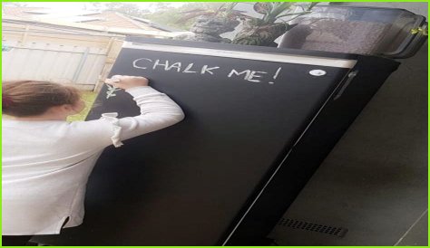 Facebook: People are decorating their fridges in vinyl contact | Photo