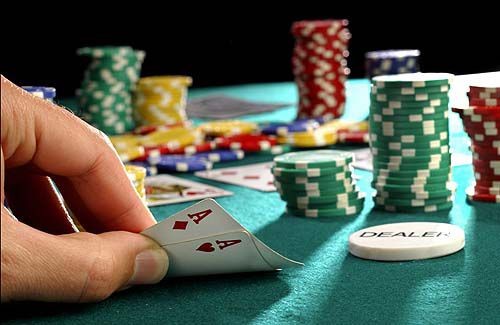 Ketahui Berbagai Kombinasi Kartu Pada Permainan Poker Online
